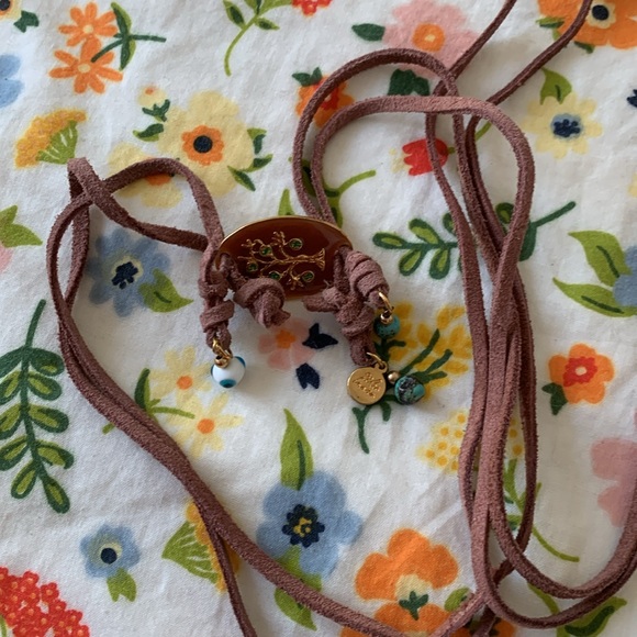 Suede Charm necklace - Picture 3 of 3